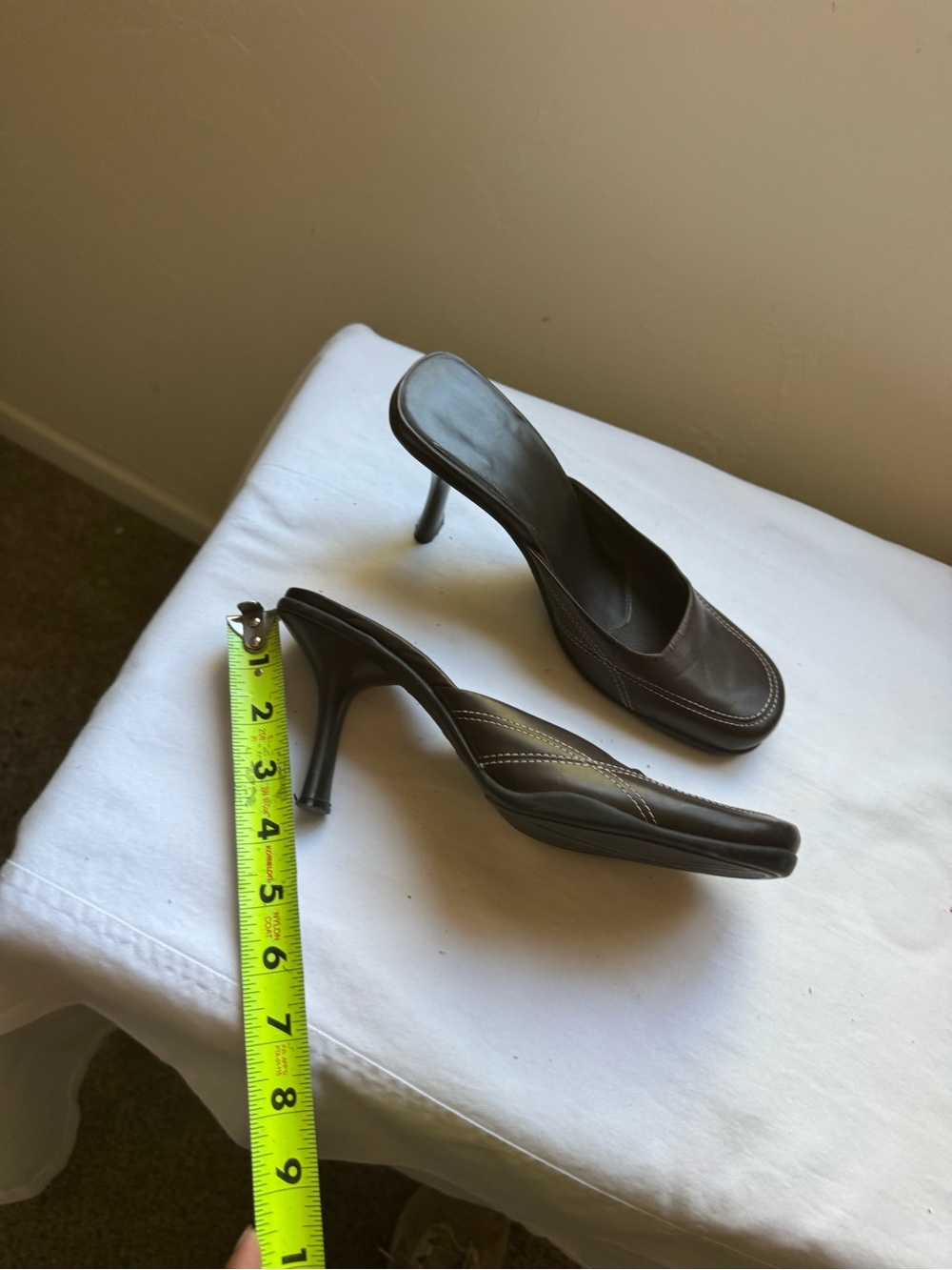 🤎 Vintage Y2K Brown Mule Heels 🤎 Size 6.5 - Picture 6 of 7